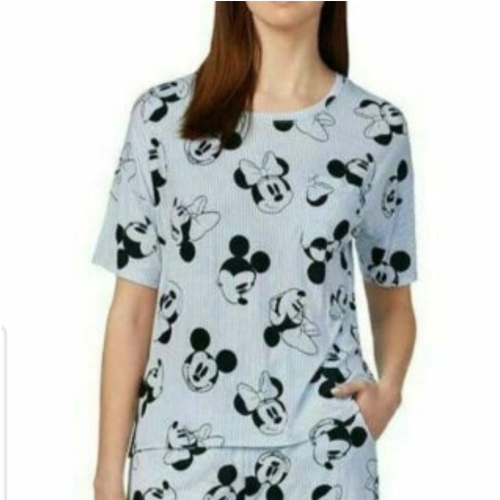 NEW!!! Disney Women's 2 Piece Short Pajama Set